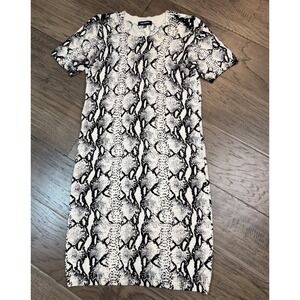 525 America Snakeskin Print Knit Dress XS Short Sleeve Mini Casual‎